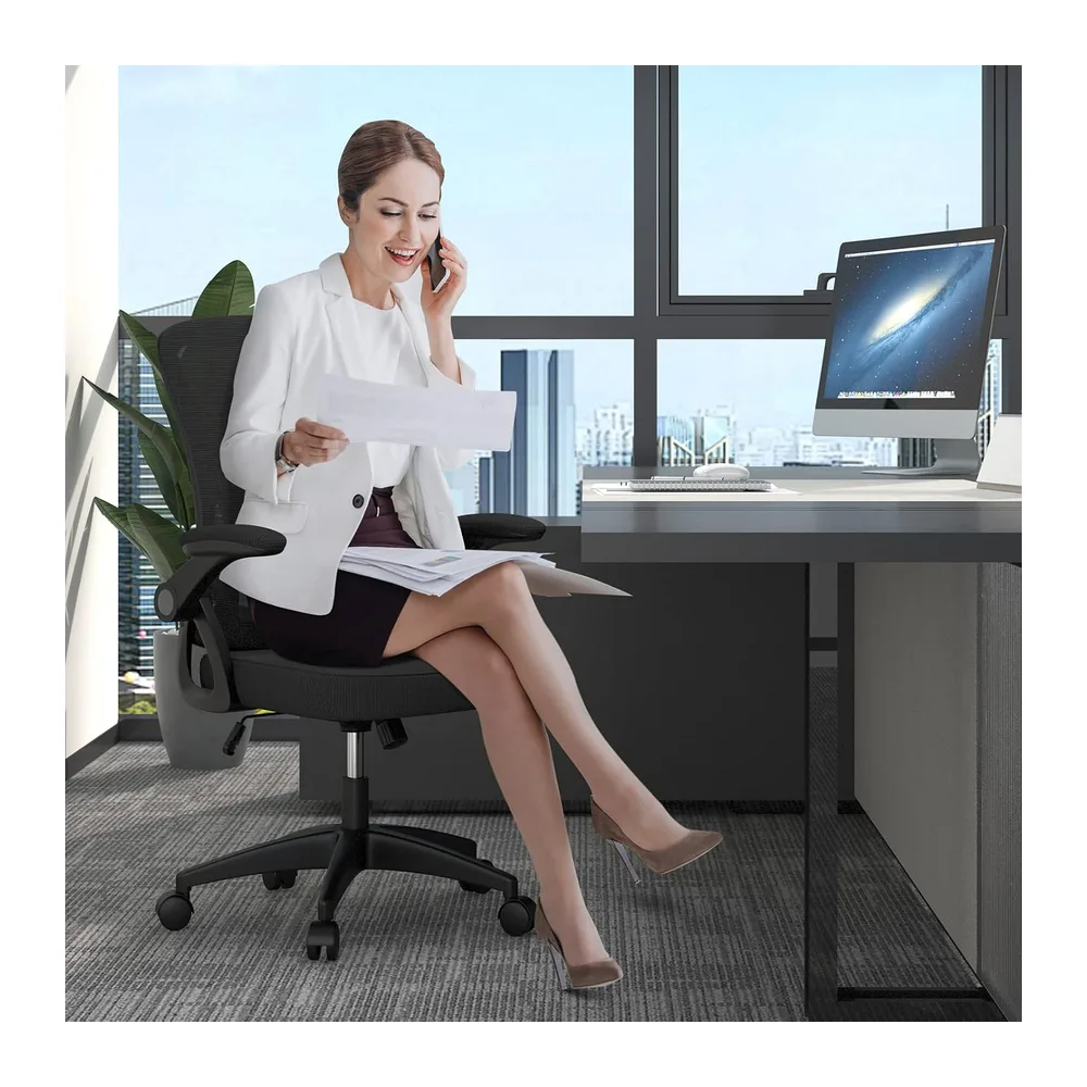 naspaluro Chaise de Bureau avec Accoudoir Relevable, Fauteuil de Bureau en Maille Respirante avec Soutien Lombaire, Dossier Inclinable et Hauteur, Roulette Pivotant à 360°, Noir