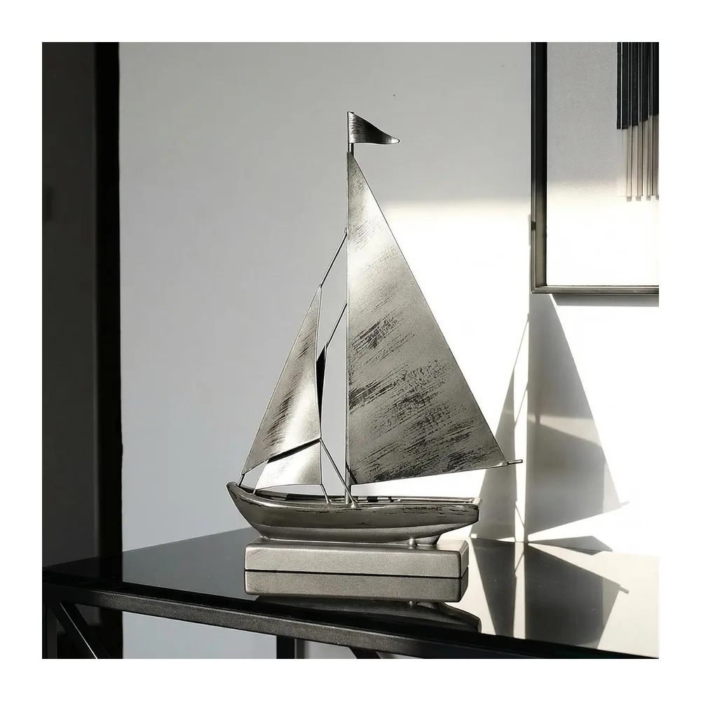 Sculpture de bateau à voile vintage en métal - Décoration nautique au style moderne du milieu du siècle - Figurine de bateau à voile pour salon, bureau, étagère et table TV, décoration de