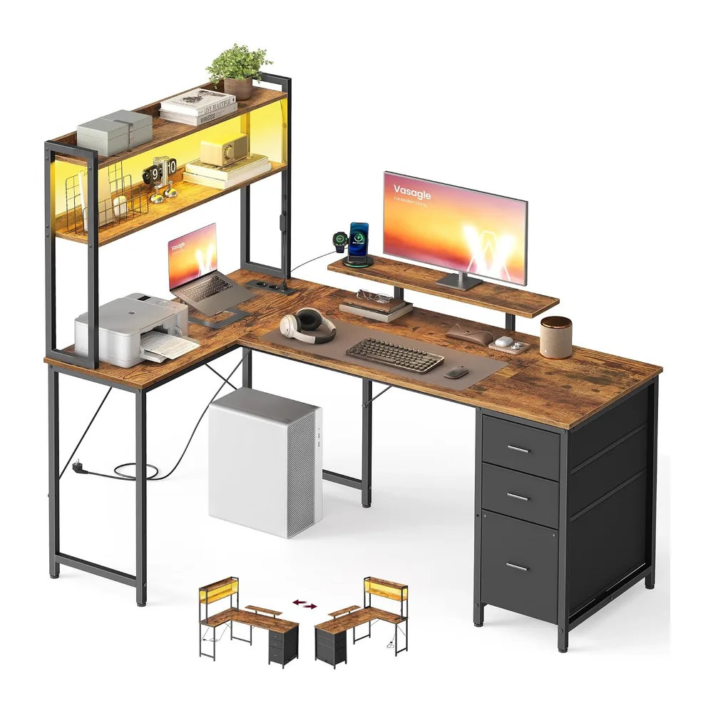 YOUDENOVA Bureau d'angle en L Réversible, Bureau Gaming avec Panneau Perforé et Étagères, Bureau avec LED et Prises, 3 Tiroirs et Poche de Rangement, Table pour Salon Domicile 135x100 cm Blanc